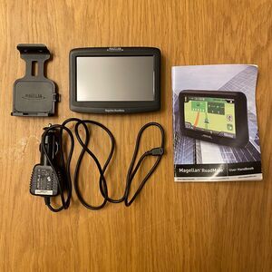 Magellan RoadMate 1412 Car GPS Receiver Bundle with manual car adapter & mount